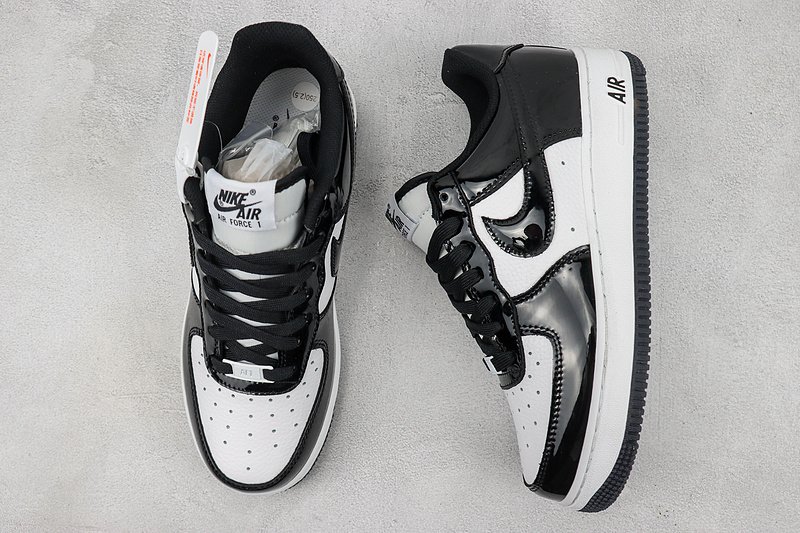 Nike Air Force 1 Low "Lacquered Black/White" фото № 7