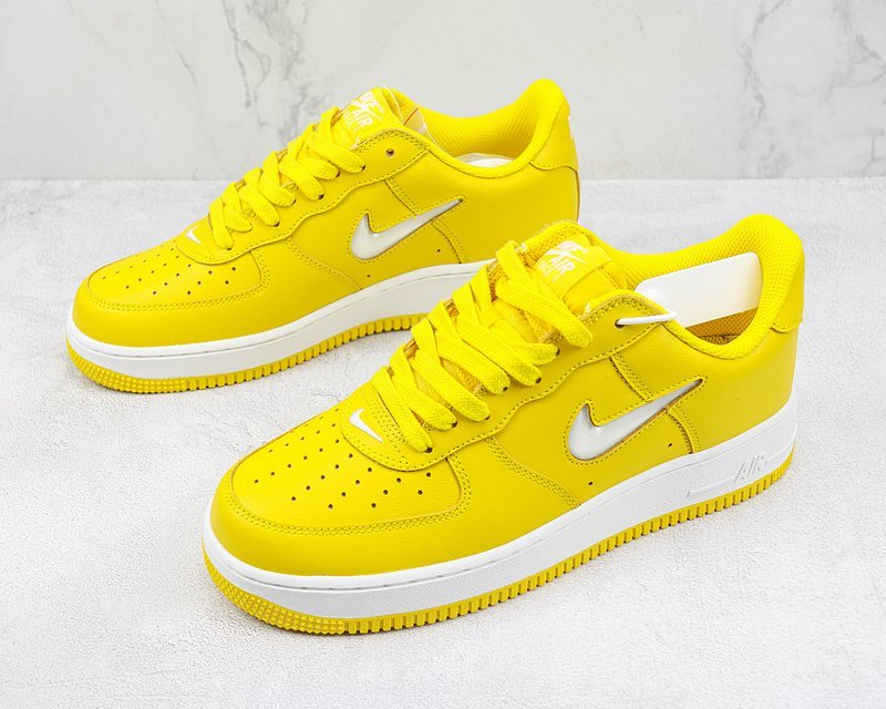 Nike Air Force 1 Low Retro "Speed Yellow" фото № 5