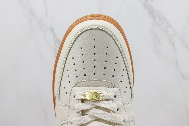 Nike Air Force 1 07 Low "Brown/White/Gold" фото № 4