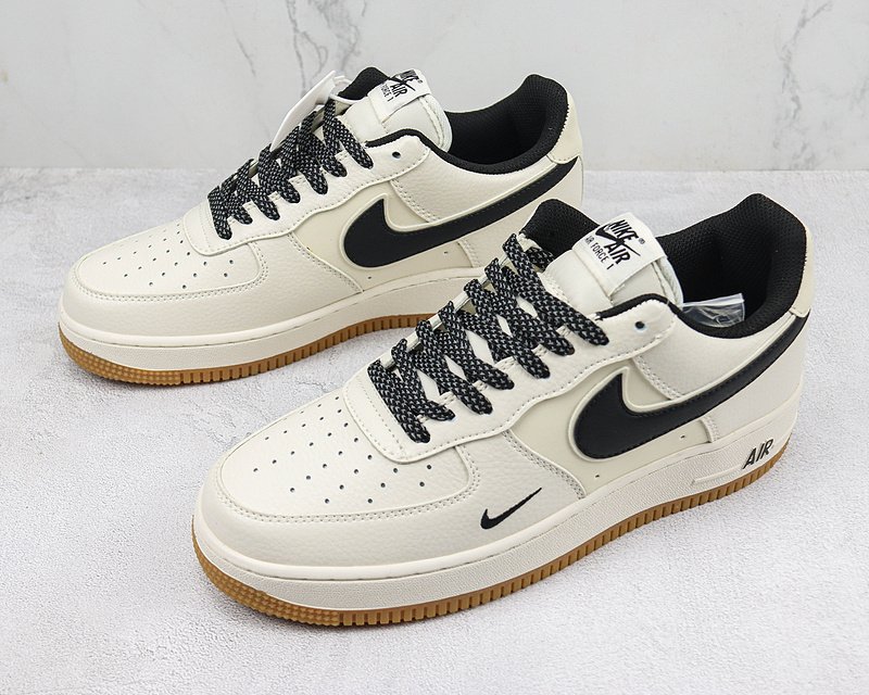 Nike Air Force 1 Low "Milky White/Black" фото № 5