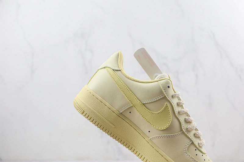 Nike Air Force 1 Low "Light Yellow Printed" фото № 3