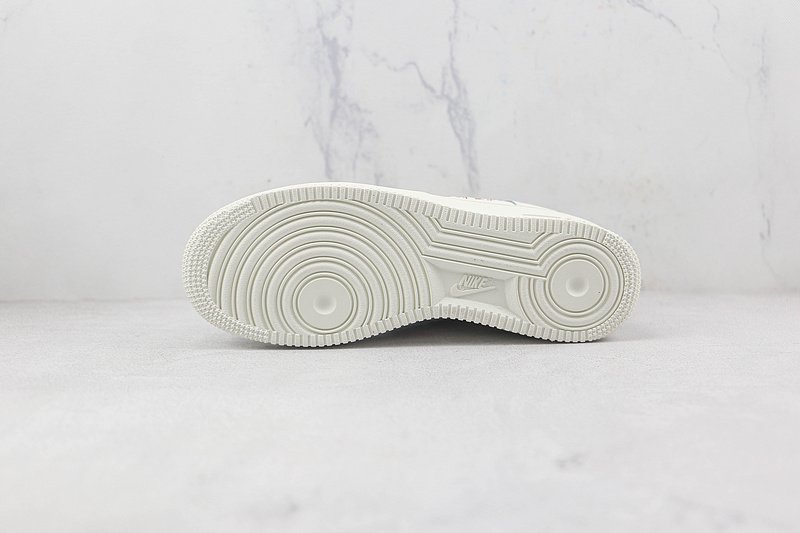 Nike Air Force 1 Low "Rainbow Graffiti" фото № 8