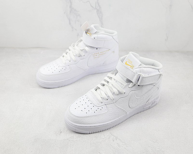 Louis Vuitton x Nike Air Force 1 Mid "Triple White/Metallic Gold" фото № 5