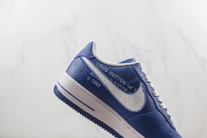 Louis Vuitton x Nike Air Force 1 Low "Blue/White/Monogram" фото № 3