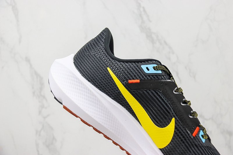 Nike Air Zoom Pegasus 40 "Black/Yellow Swoosh" фото № 3