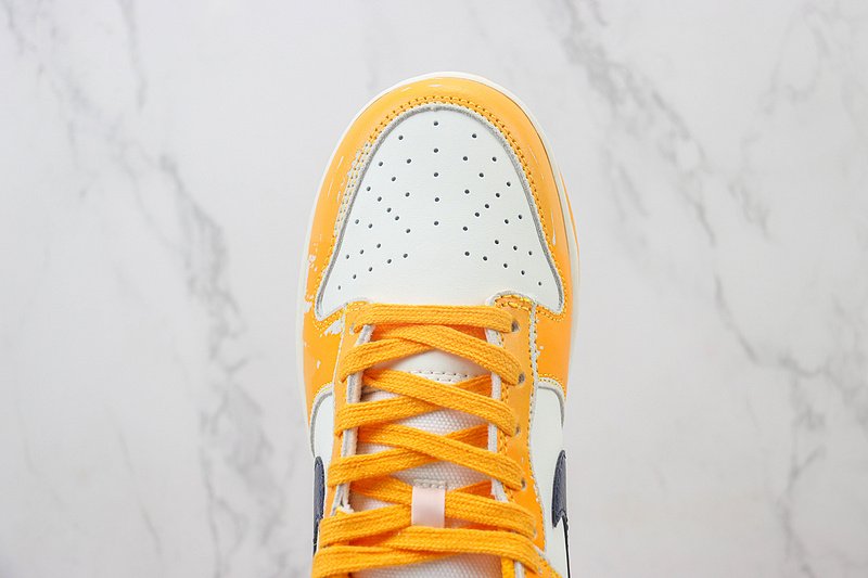 Nike Dunk Low "Wear and Tear/Yellow" фото № 4