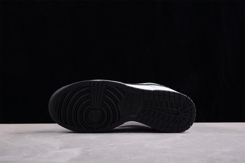 Nike Dunk Low "Grey/Green Strike" фото № 6