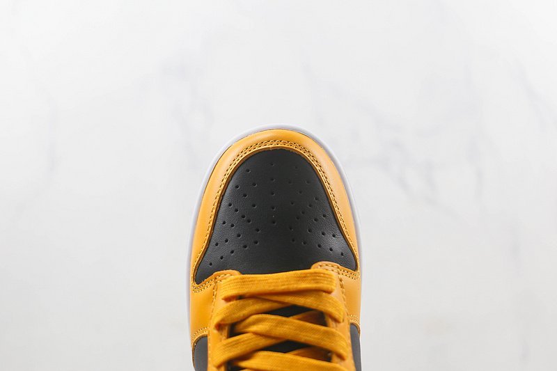 Nike Dunk Low "Goldenrod" фото № 3
