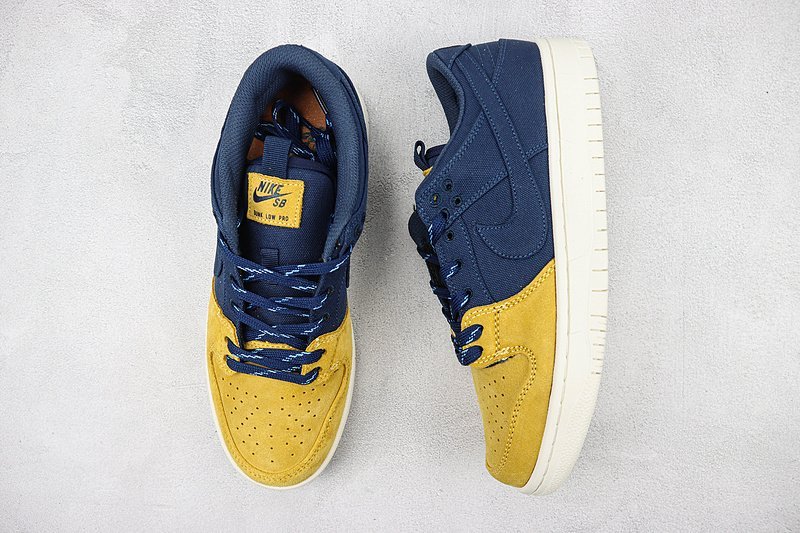 Nike SB Dunk Low Pro PRM "90s Backpack" фото № 6