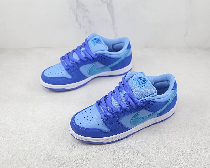Nike SB Dunk Low "Blue Raspberry" фото № 5