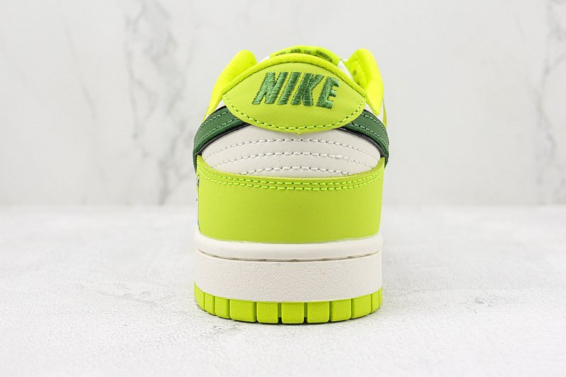 Nike SB Dunk Low "Frog Prince" фото № 8