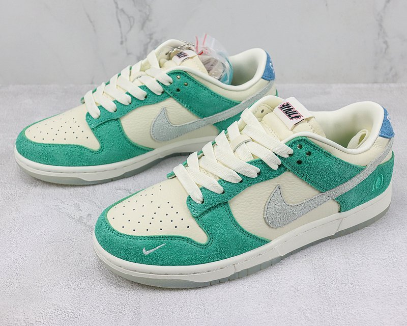 Kasina X Nike SB Dunk Low "Road Sign" фото № 5