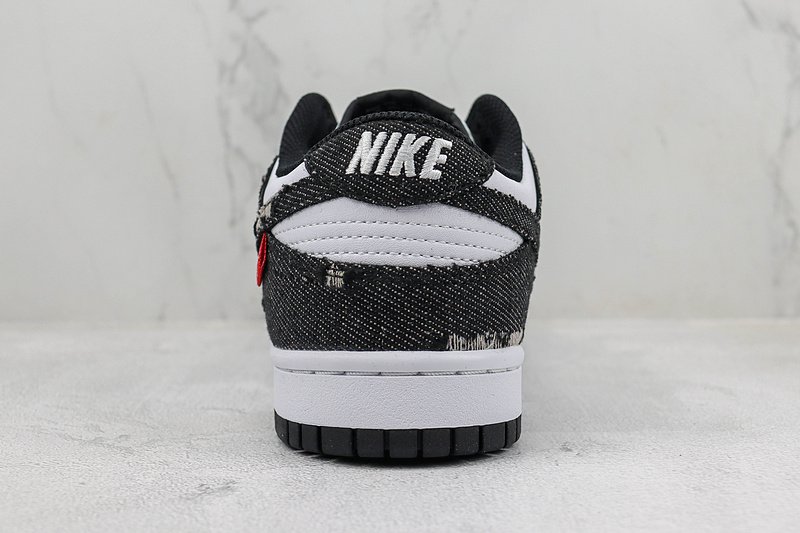 Levis x Nike SB Dunk Low "Black/White" фото № 9