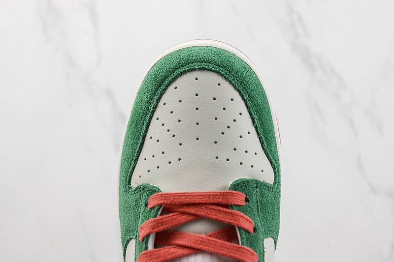 Nike Dunk Low "All Petals United/Fir Green" фото № 4