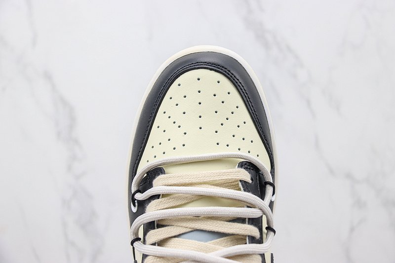 Nike Dunk Low "Hold Me Tight" фото № 4