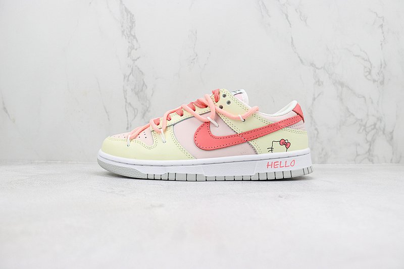 Nike Dunk Low "Hello Kitty" фото № 2