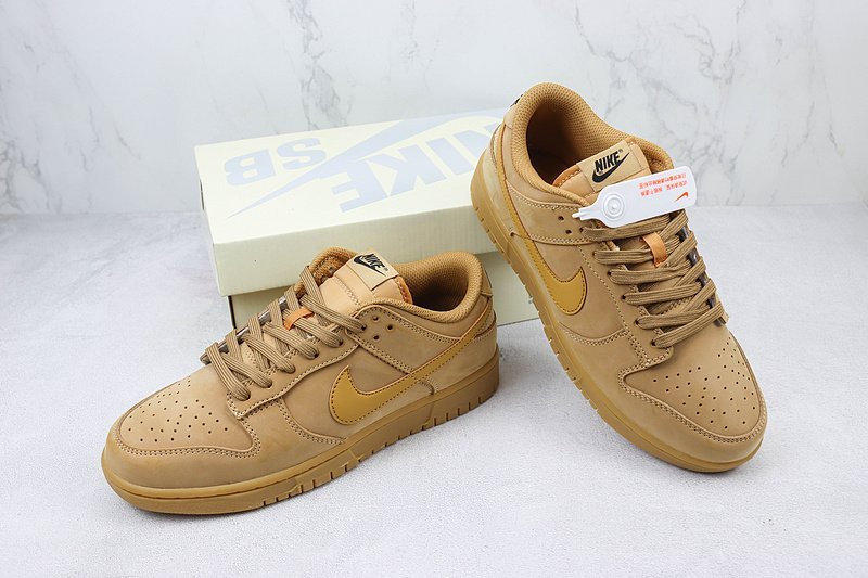 Nike Dunk Low "Wheat Beige" фото № 7