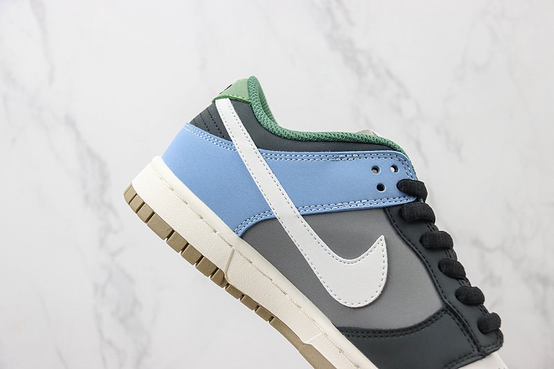 Beatles x Nike Dunk Low "Abbey Road" фото № 3