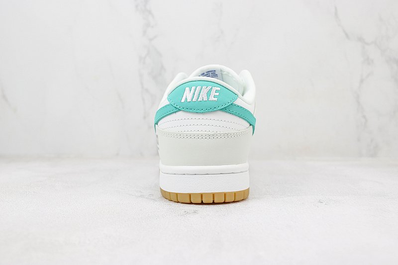 Supreme x Nike Dunk Low "Silver/Grey/Blue" фото № 9