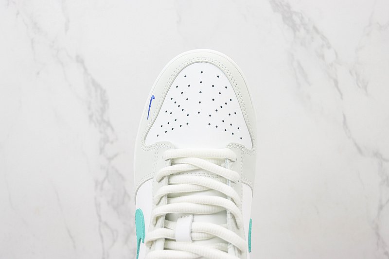 Supreme x Nike Dunk Low "Silver/Grey/Blue" фото № 4