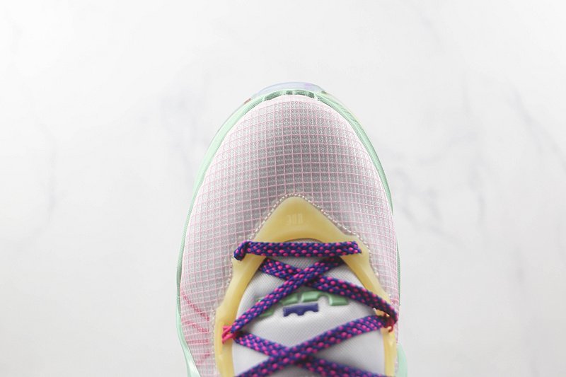 Nike LeBron 19 EP "Valentine’s Day" фото № 3