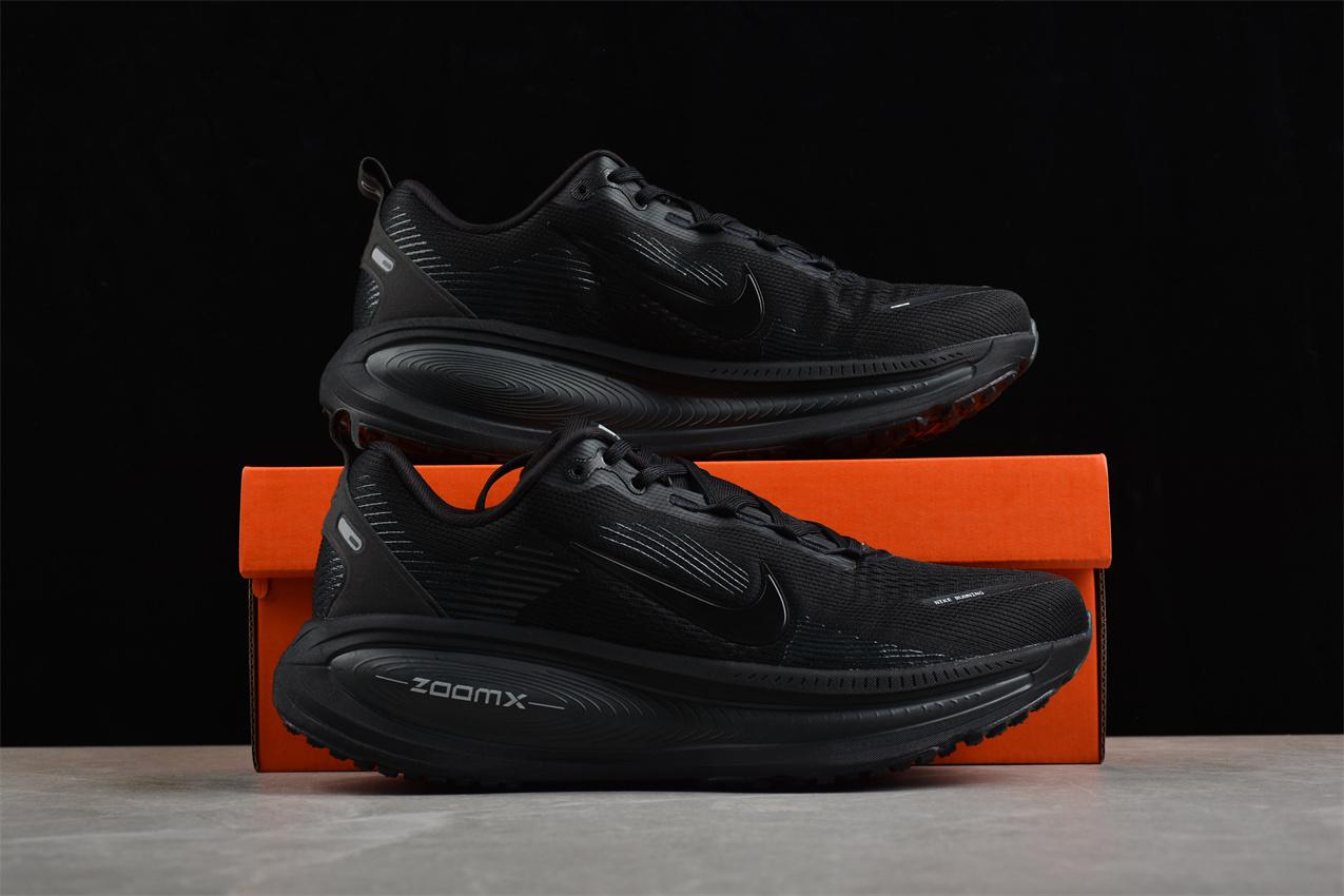 Nike Vomero 18 "Triple Black" фото № 9