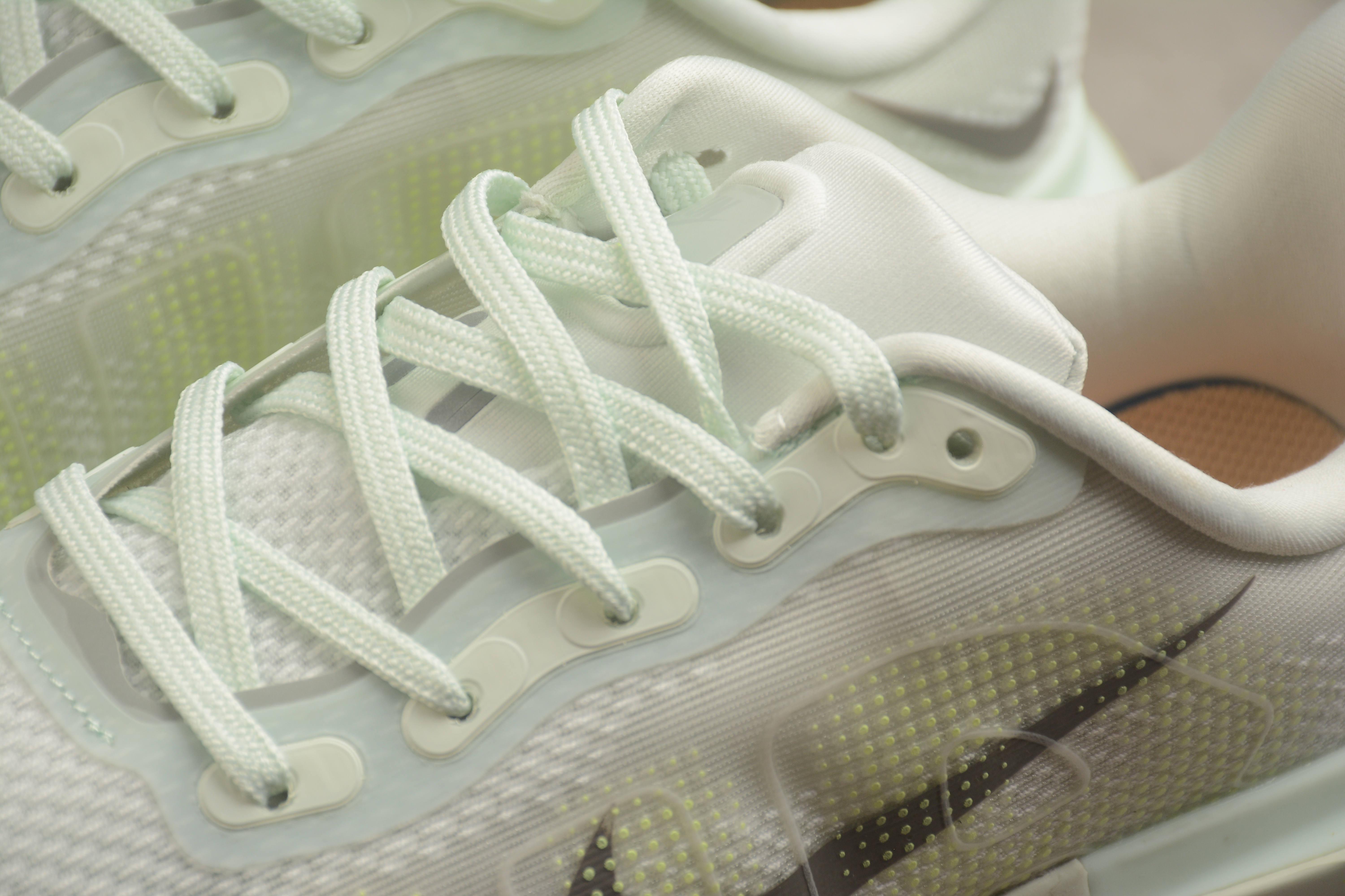 Nike Vomero Premium "Coconut Milk/Alabaster" фото № 5