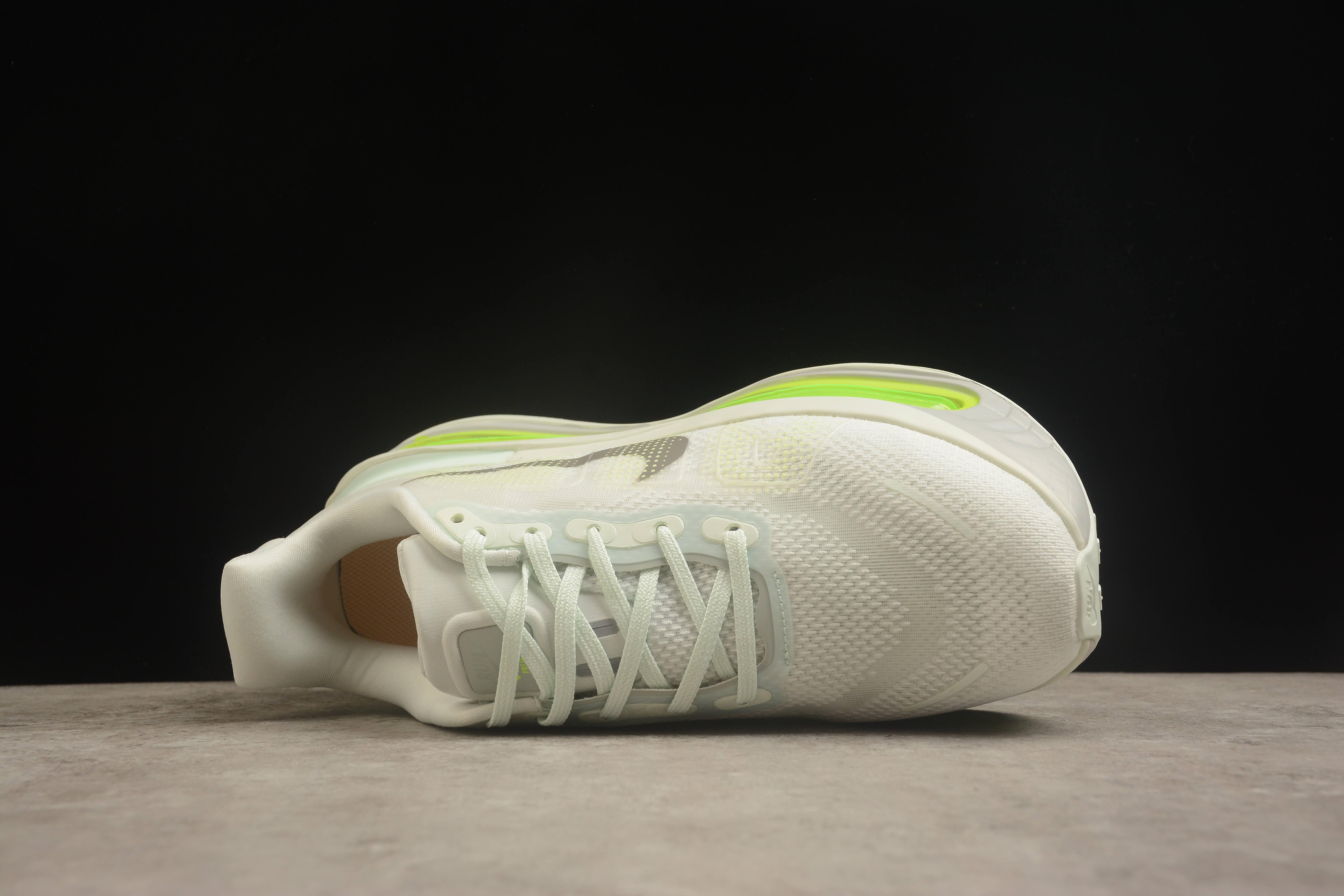 Nike Vomero Premium "Coconut Milk/Alabaster" фото № 8