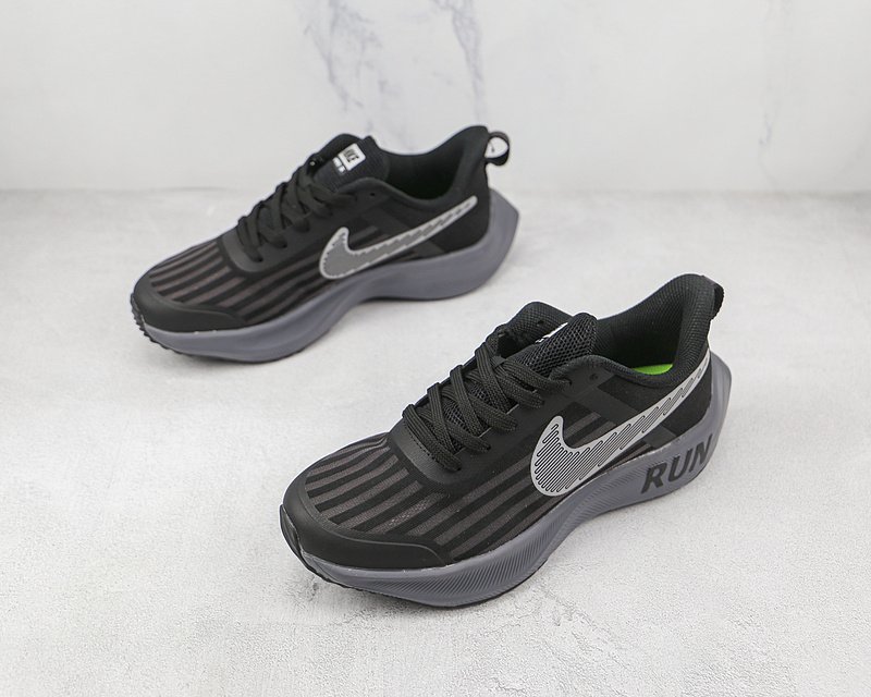 Nike ZoomX Vaporfly Next "Run Dark" фото № 5