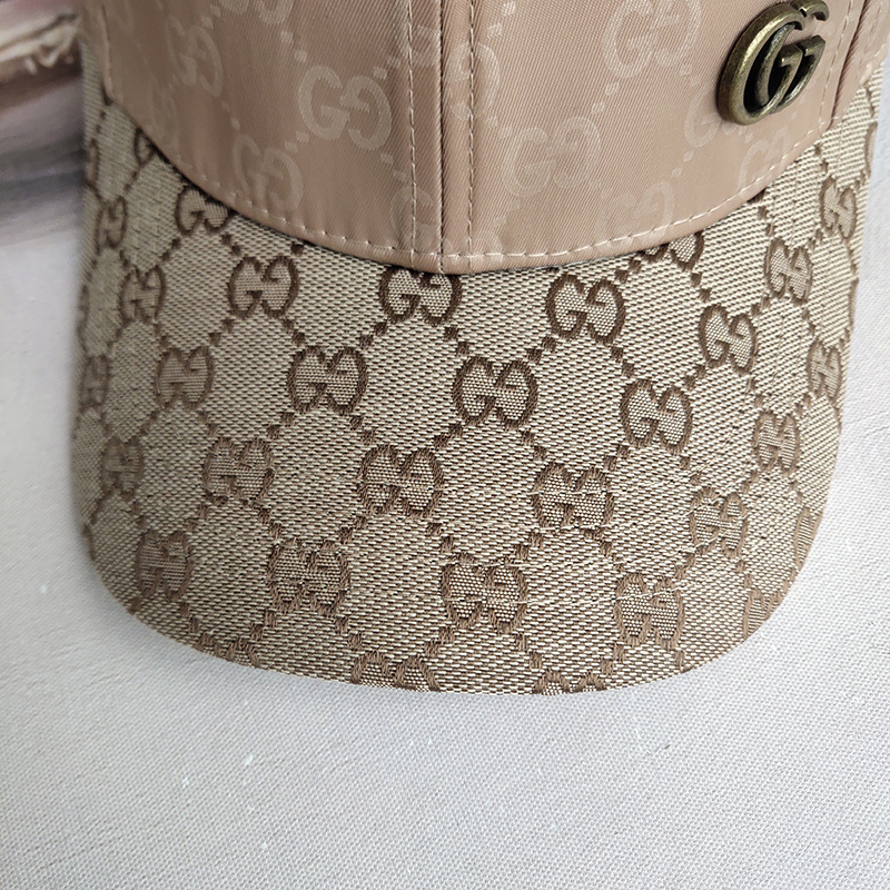 Кепка Gucci With An Intertwined Logo "Brown" фото № 4