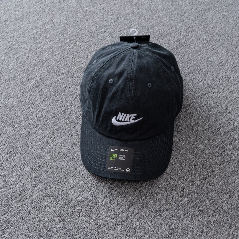 Кепка Nike With Text Logo "Black/White" фото № 3