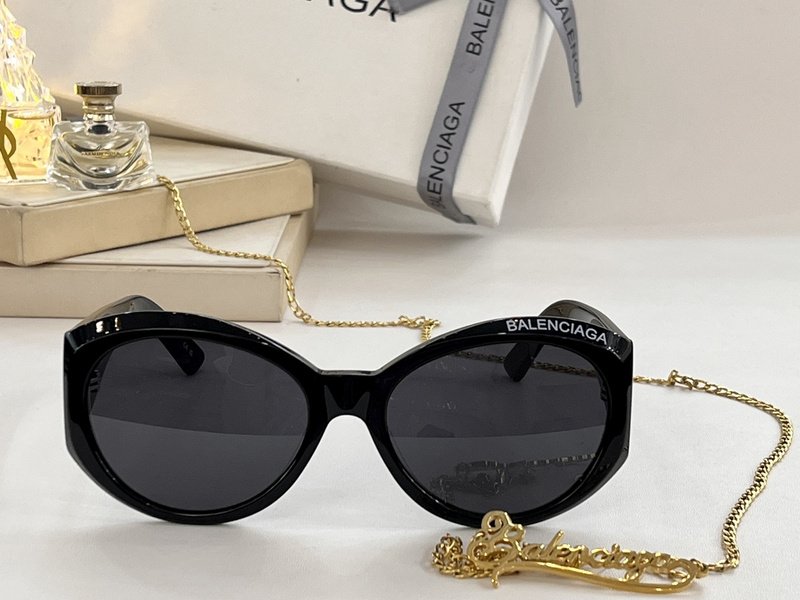 Солнцезащитные очки Balenciaga Round Shaped And One Side Inscription "Black" фото № 4