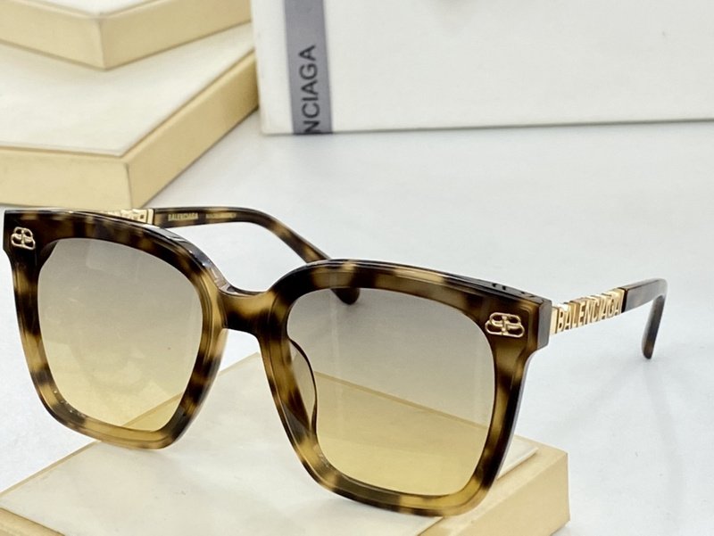 Солнцезащитные очки Balenciaga Frame With Symbols Logo "Brown/Yellow" фото № 2