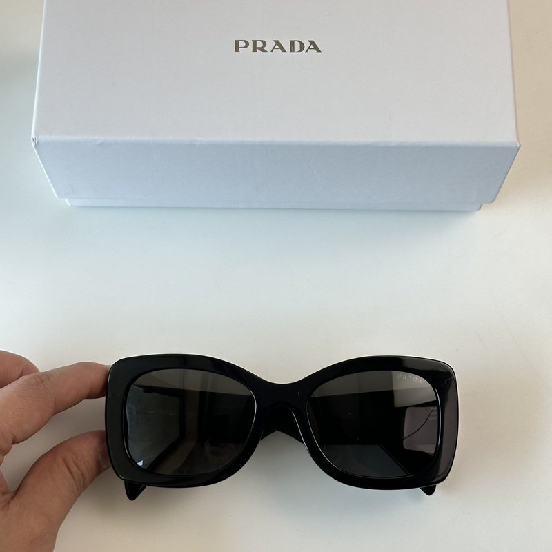 Солнцезащитные очки Prada Frame Decorated By Gold Inscription Side "Black" фото № 2