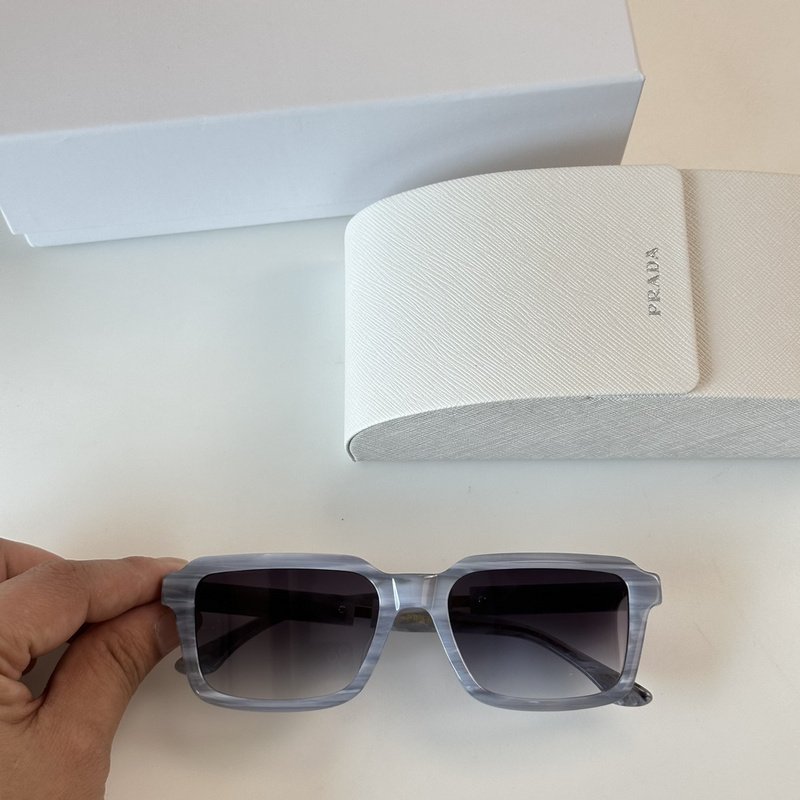 Солнцезащитные очки Prada Frame With Logo In Red Rectangle "Gray" фото № 2