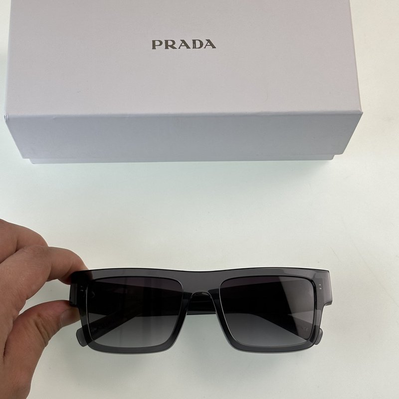 Солнцезащитные очки Prada Inscription On Temples And Rectangle Shaped "Gray" фото № 2