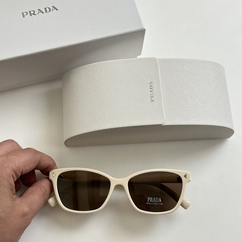 Солнцезащитные очки Prada Frame Decorated By Arrows "Beige" фото № 2