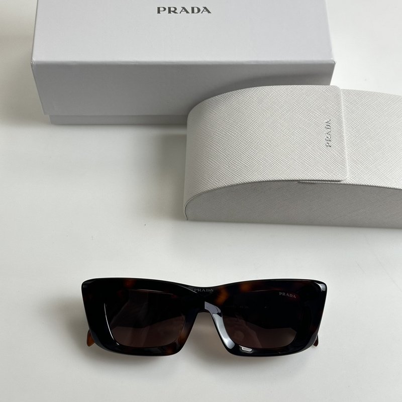 Солнцезащитные очки Prada Wide Temples With Big Logo "Brown" фото № 2