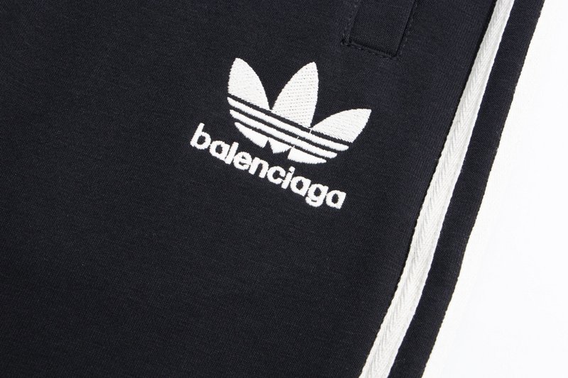 Штаны Balenciaga X Adidas In The Brand Style "Black" фото № 5
