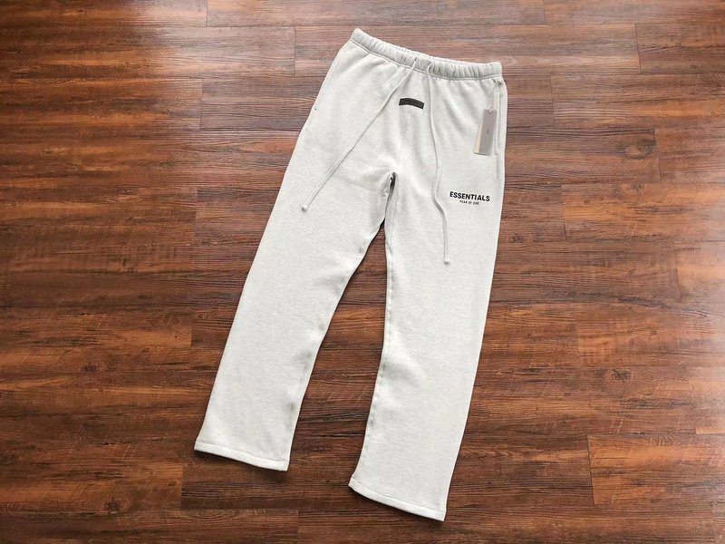 Спортивные штаны Fear of God Front Rectangle Patch With Logo "White" фото № 5