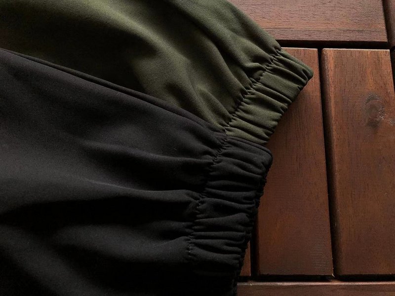 Спортивные штаны The North Face Stripe And Logo On Knees "Khaki" фото № 3