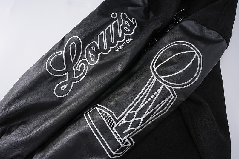 Бомбер Louis Vuitton NBA Co branded Leather Sleeve Baseball "Black" фото № 7
