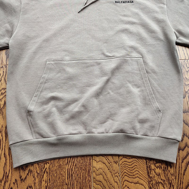 Худи Balenciaga A Small Inscription Of The Brand Name "Gray" фото № 3