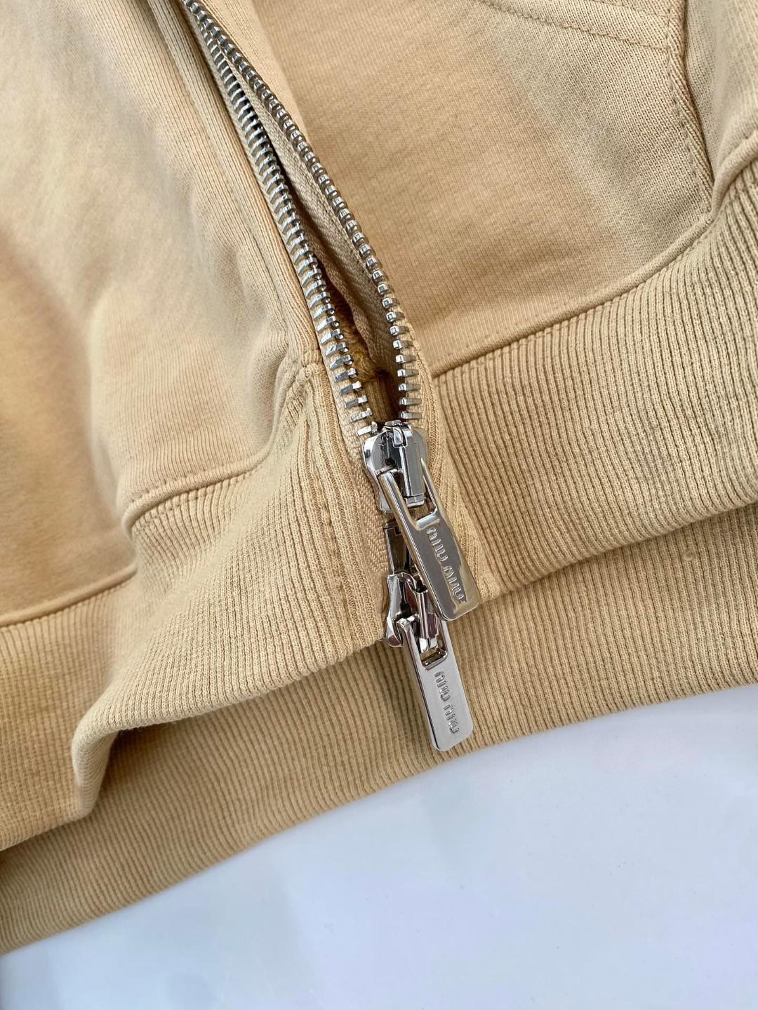 Худи Miu Miu Left Frontside Light Brown Logo "Brown" фото № 6