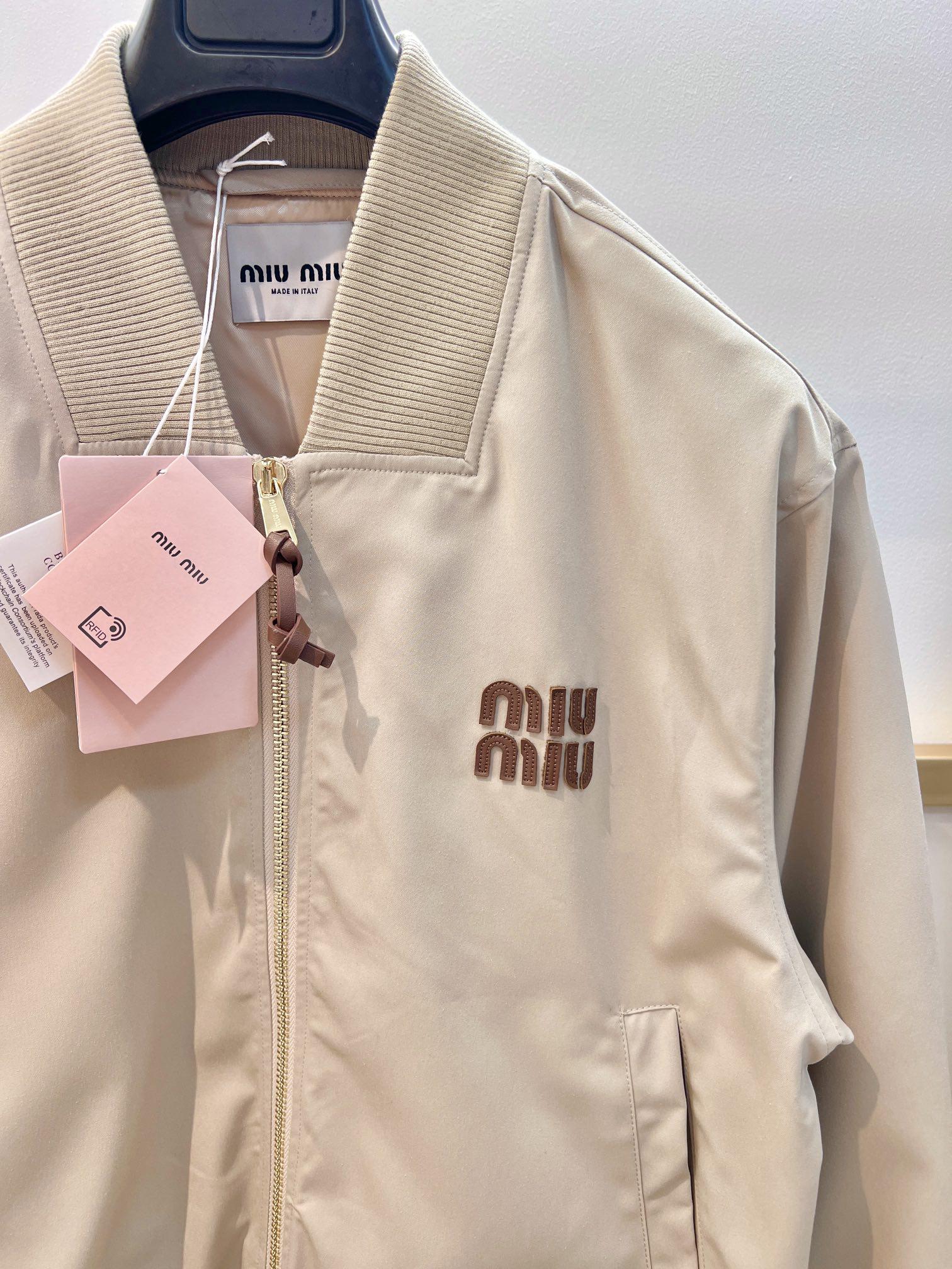 Куртка-бомбер Miu Miu Dark Blue Frontside Miu Miu Logo "Beige" фото № 3