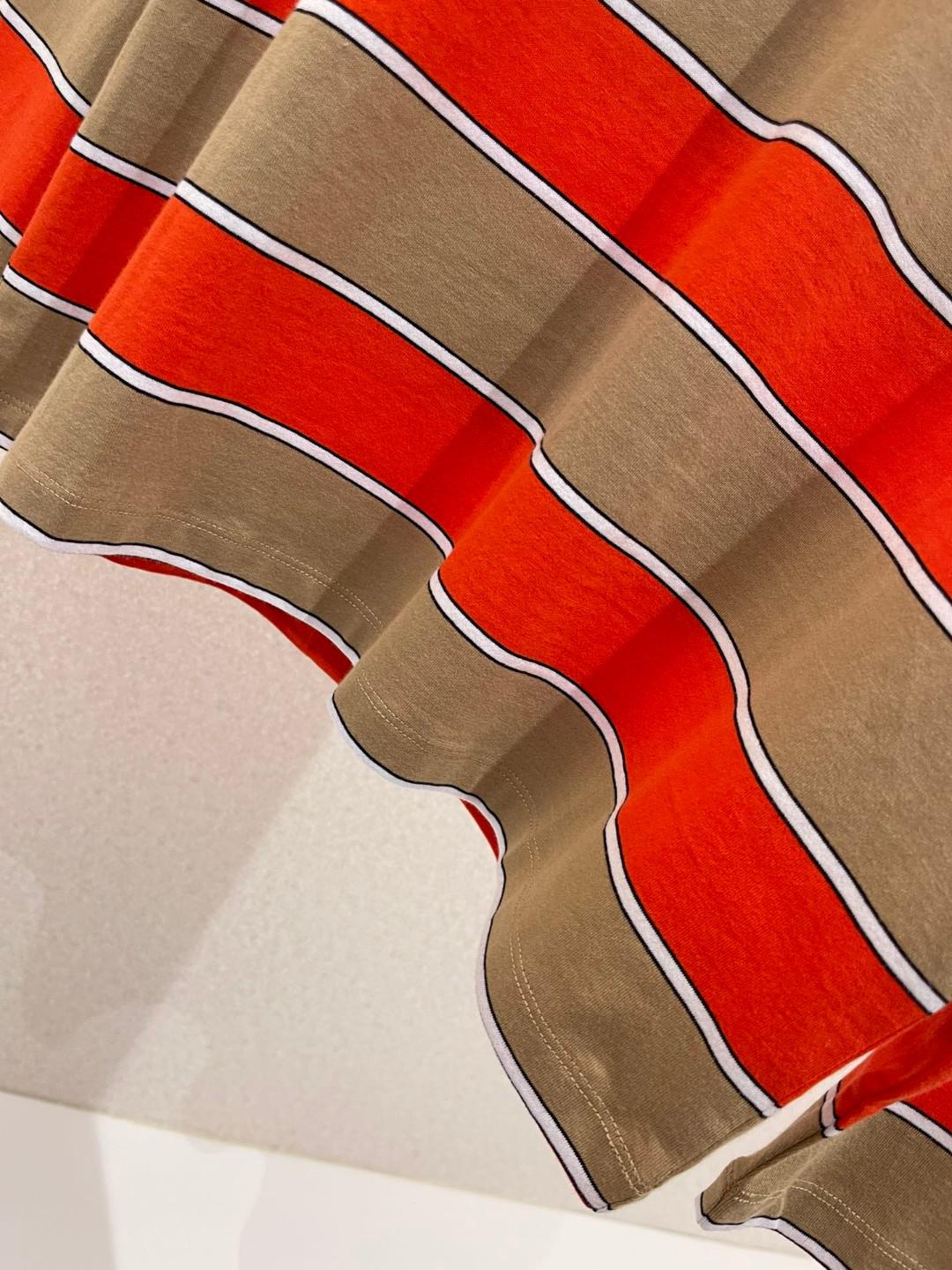 Футболка Miu Miu Black Stripe White Frontside Logo "Brown" фото № 7