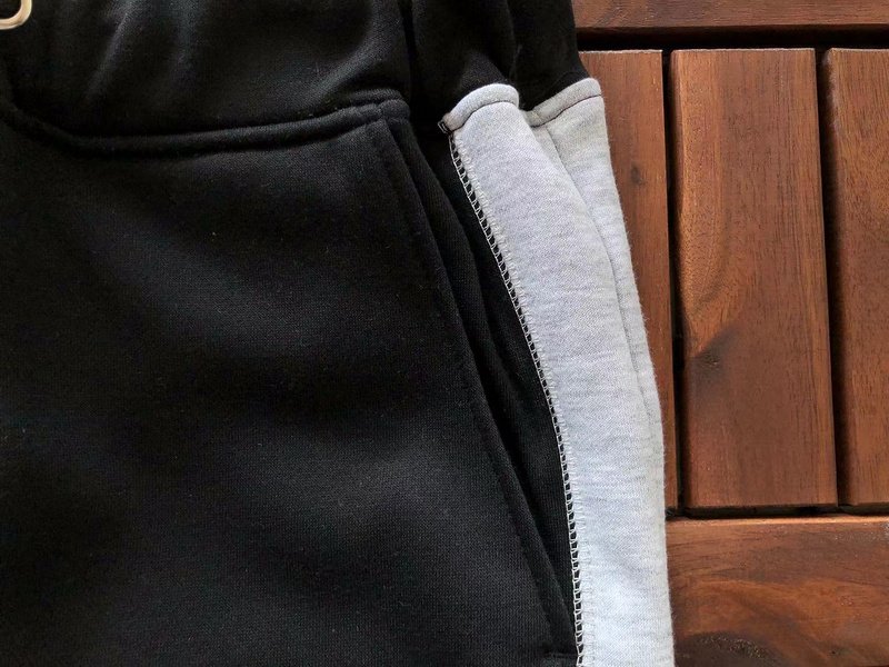 Штаны Trapstar Bicolor With Colorful Embroidered Logo Lettering "Black,Red" фото № 8