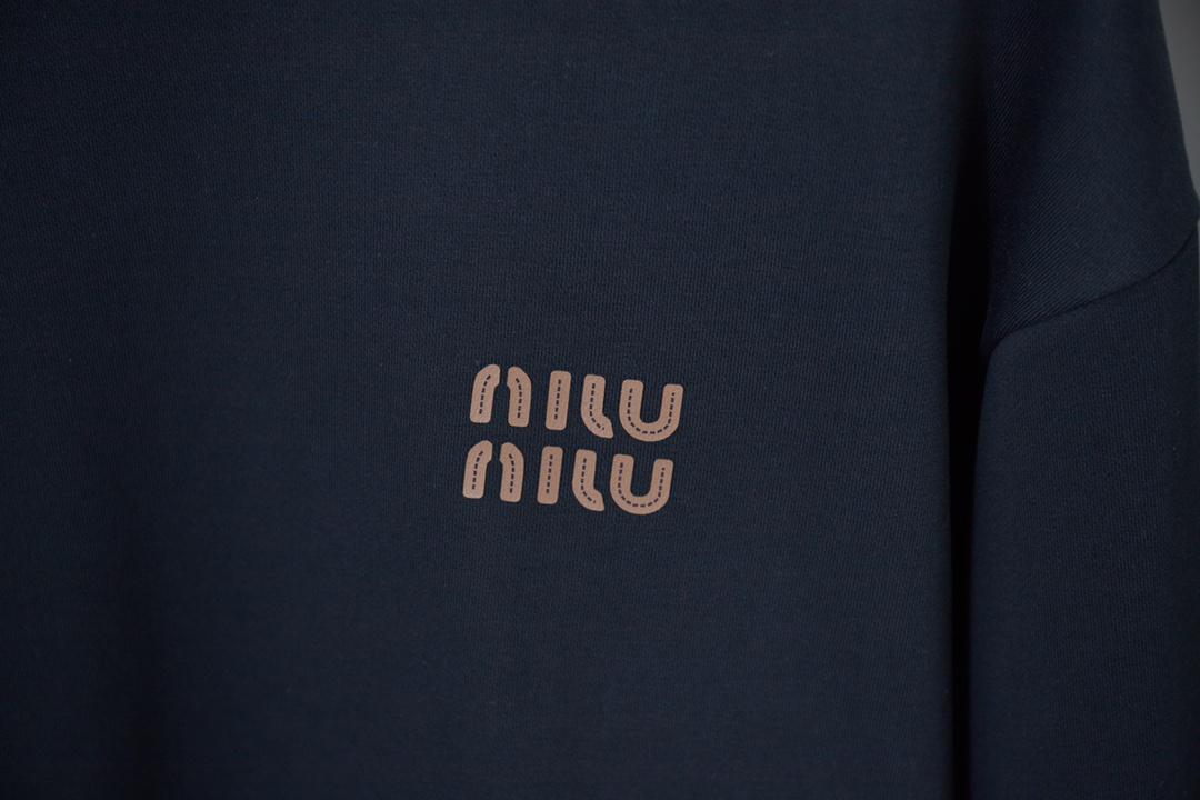 Свитшот Miu Miu Frontside Volumetric Brown Logotype "Navy Blue" фото № 4