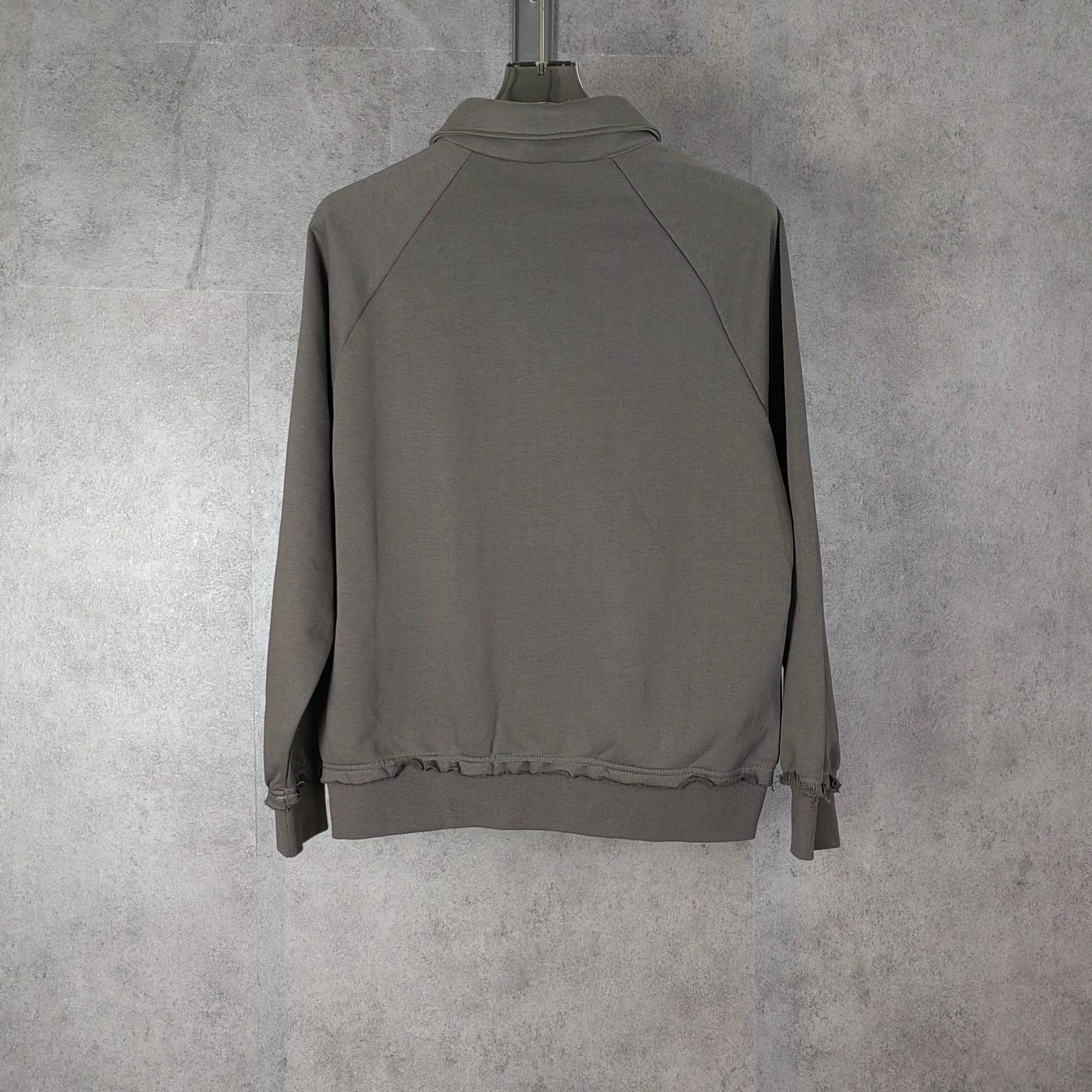 Свитшот Miu Miu Frontside Left Round Logotype Miu Miu "Black" фото № 2