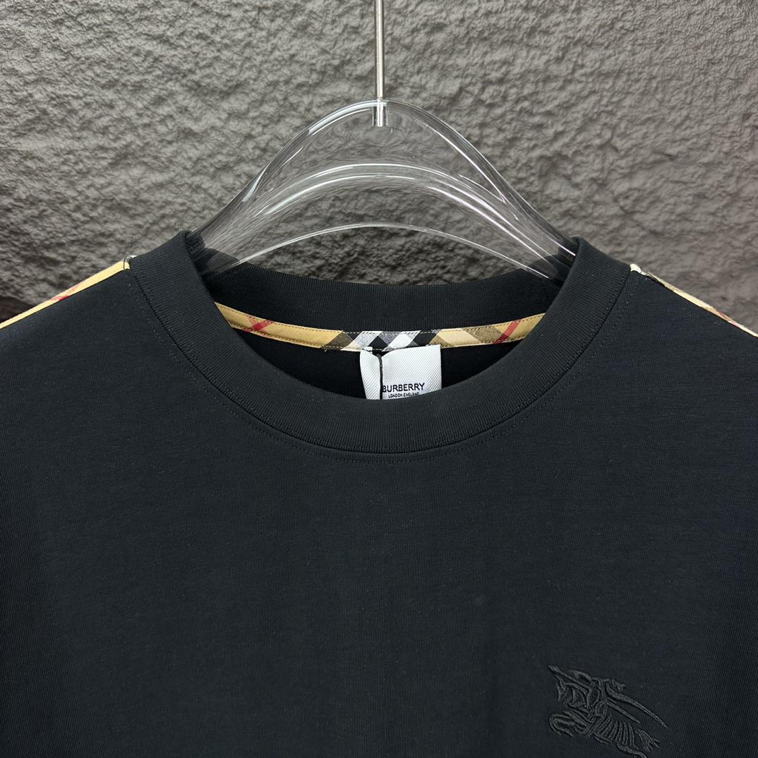 Футболка Burberry Checked Print On The Shoulders "Black" фото № 2